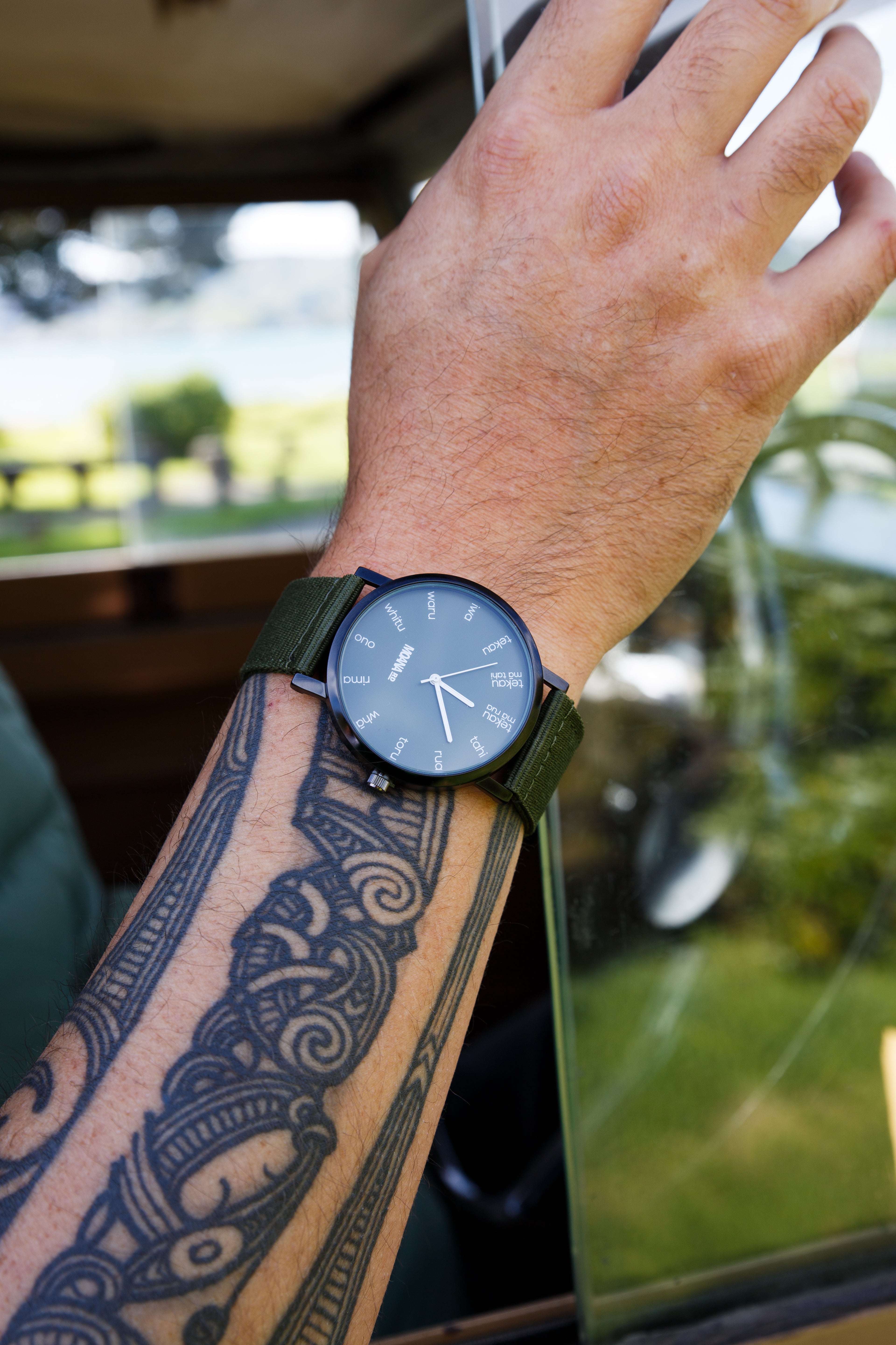 Reloj Te Reo Maori – Moana Road